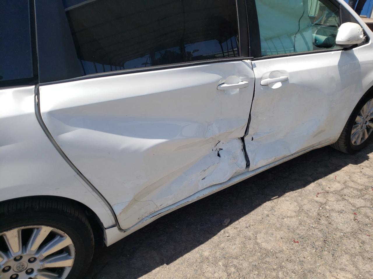 Photo 9 from auction – 2015 TOYOTA SIENNA LE with VIN 5TDJK3DC5FS128230