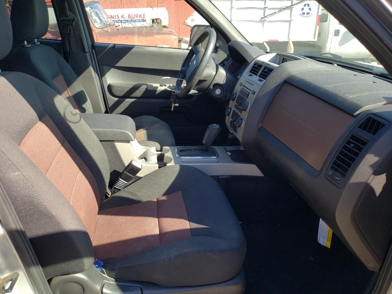 Photo 5 from auction – 2008 FORD ESCAPE XLT with VIN 1FMCU93118KA96775