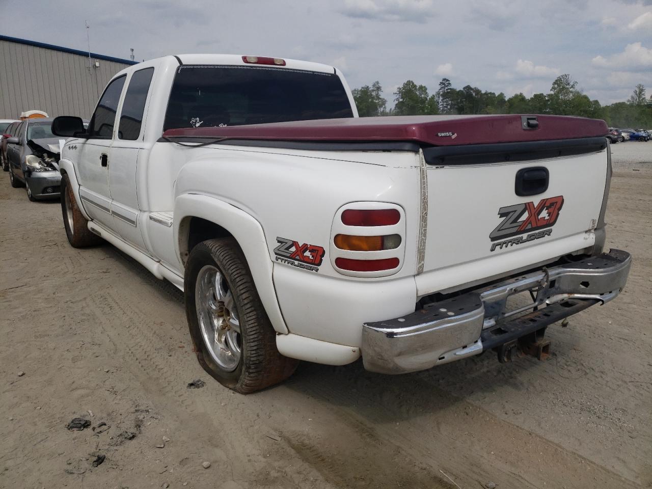 Photo 3 from auction – 2003 CHEVROLET SILVERADO with VIN 1GCEC19T03Z135379