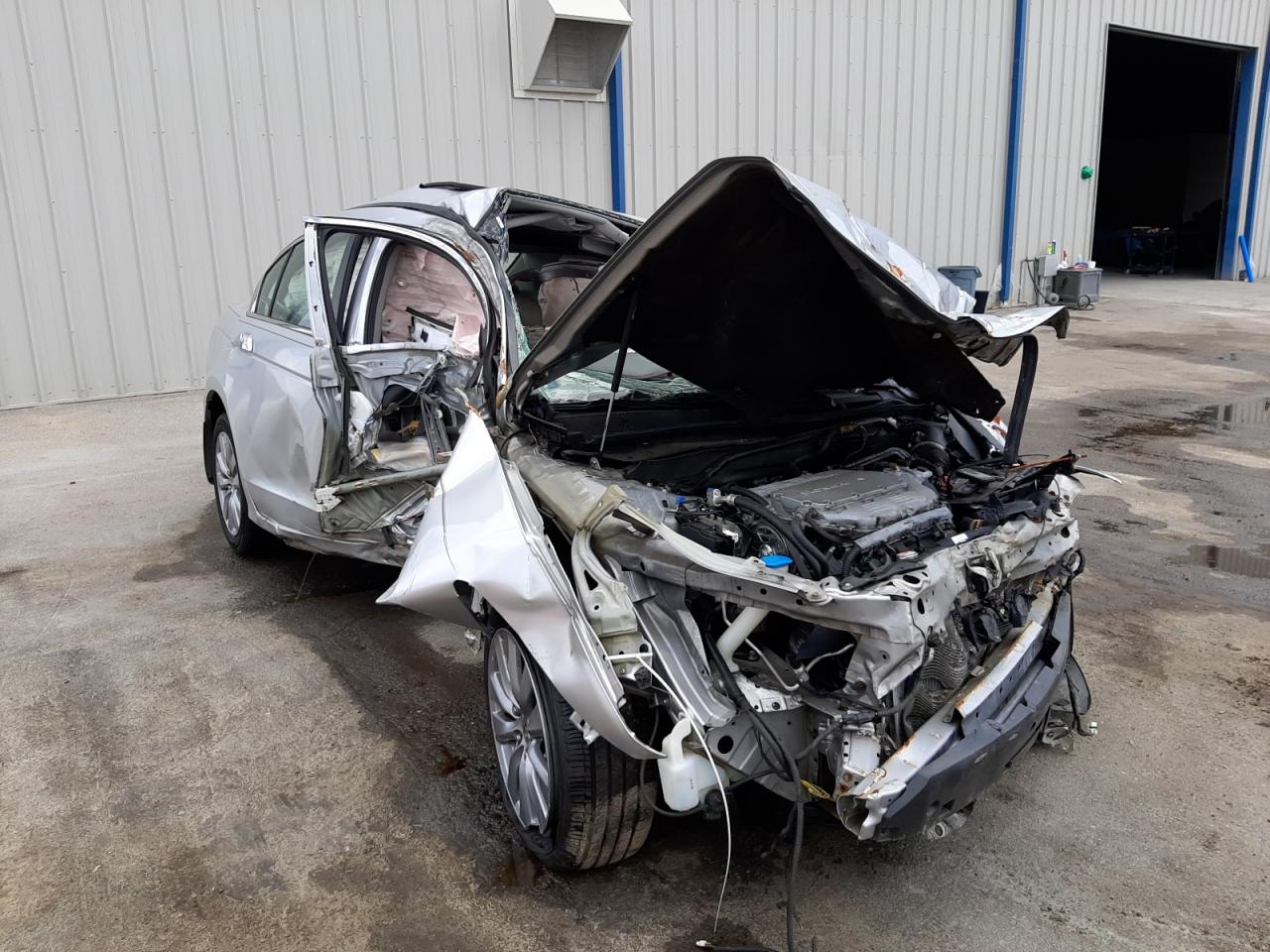Photo 1 from auction – 2011 HONDA ACCORD EXL with VIN 1HGCP3F82BA022345