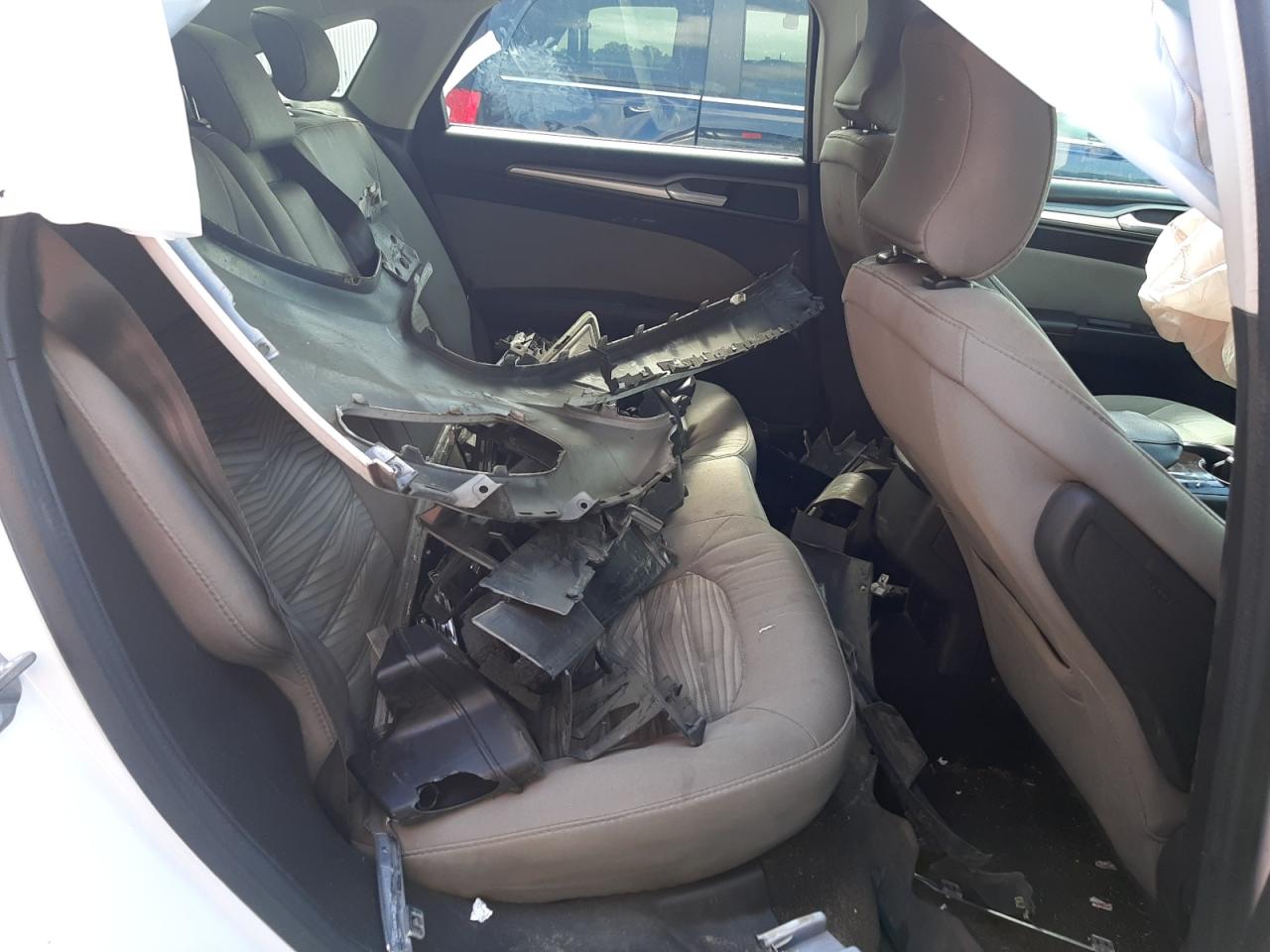 Photo 6 from auction – 2016 FORD FUSION S with VIN 3FA6P0G72GR170241