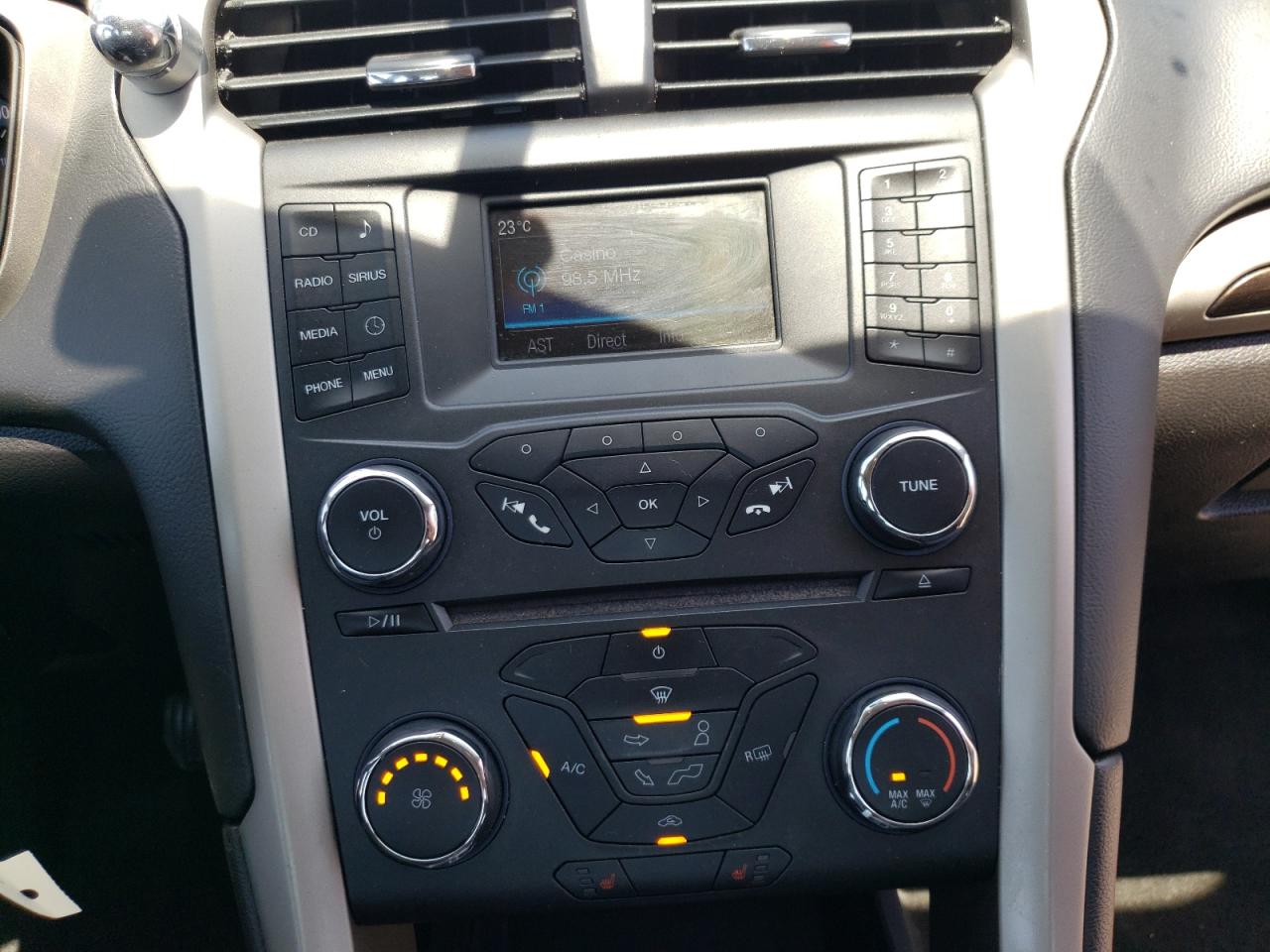 Photo 9 from auction – 2016 FORD FUSION SE with VIN 3FA6P0HD0GR151479