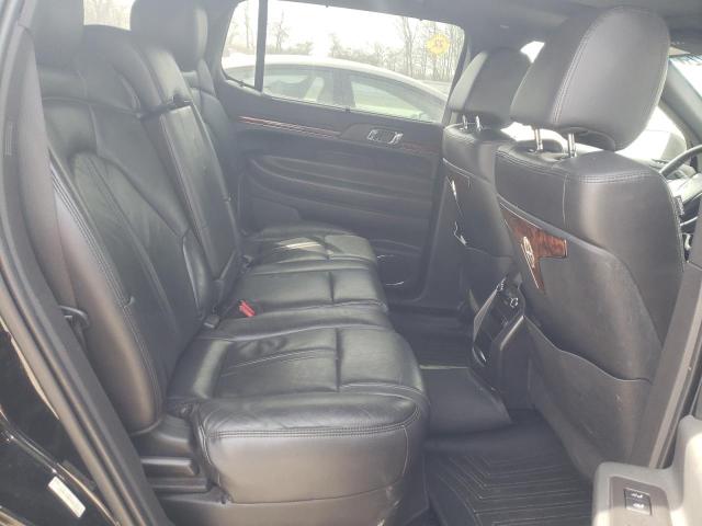 Photo 6 from auction – 2017 LINCOLN MKT with VIN 2LMHJ5NK9HBL01674
