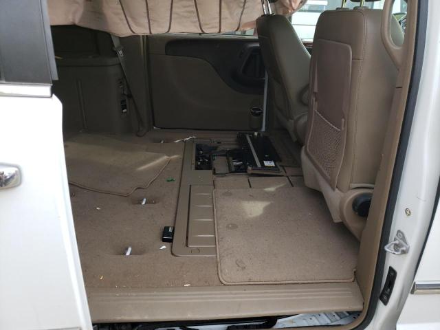 Photo 6 from auction – 2014 CHRYSLER TOWN & COU with VIN 2C4RC1BG4ER426172