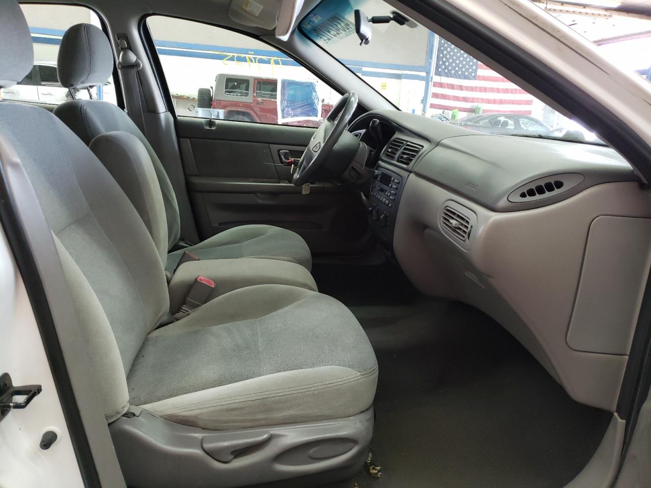 Photo 5 from auction – 2002 FORD TAURUS SE with VIN 1FAFP53U02G101623