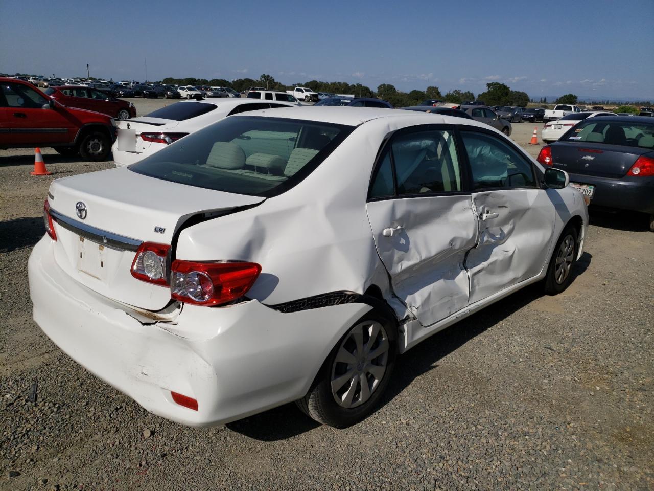 Photo 4 from auction – 2011 TOYOTA COROLLA with VIN JTDBU4EE1B9146141