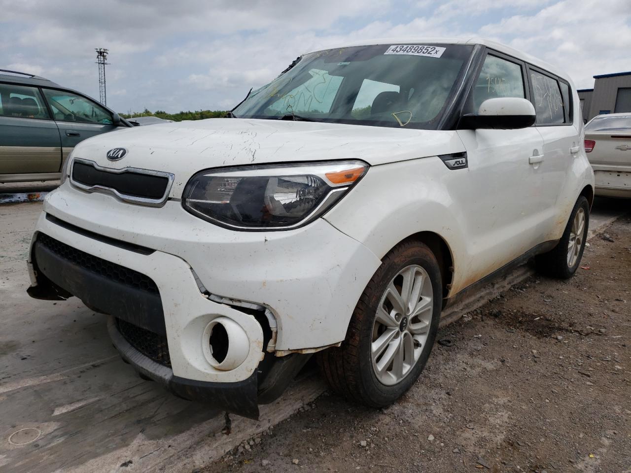 Photo 2 from auction – 2017 KIA SOUL + with VIN KNDJP3A55H7418813