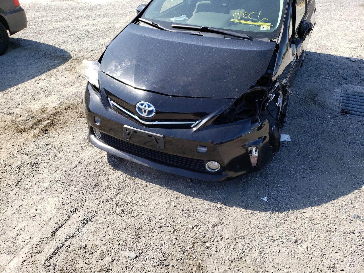 Photo 9 from auction – 2014 TOYOTA PRIUS V with VIN JTDZN3EU0E3328935