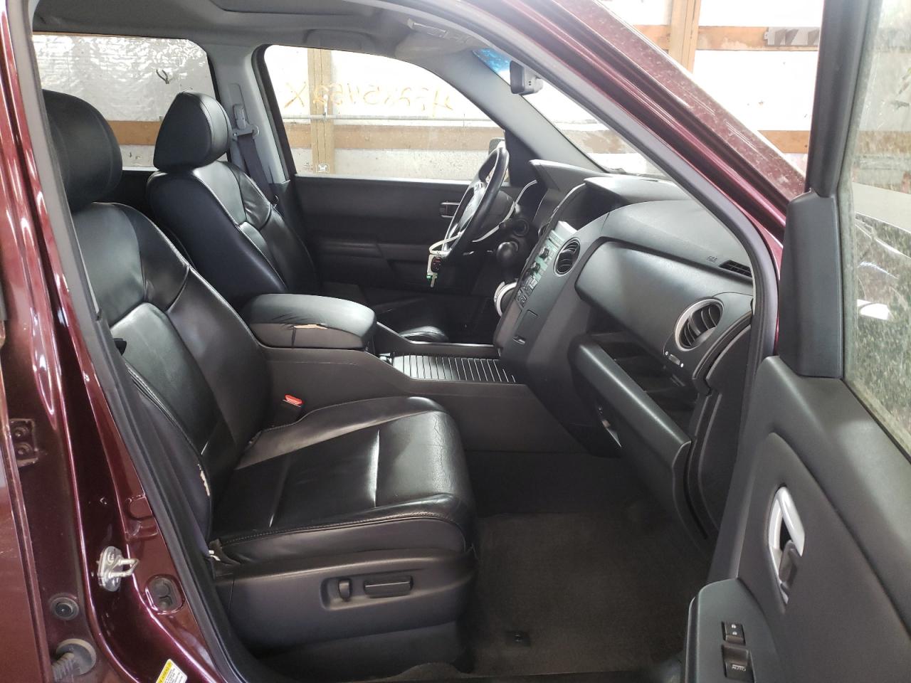 Photo 5 from auction – 2011 HONDA PILOT EXL with VIN 5FNYF4H50BB056601