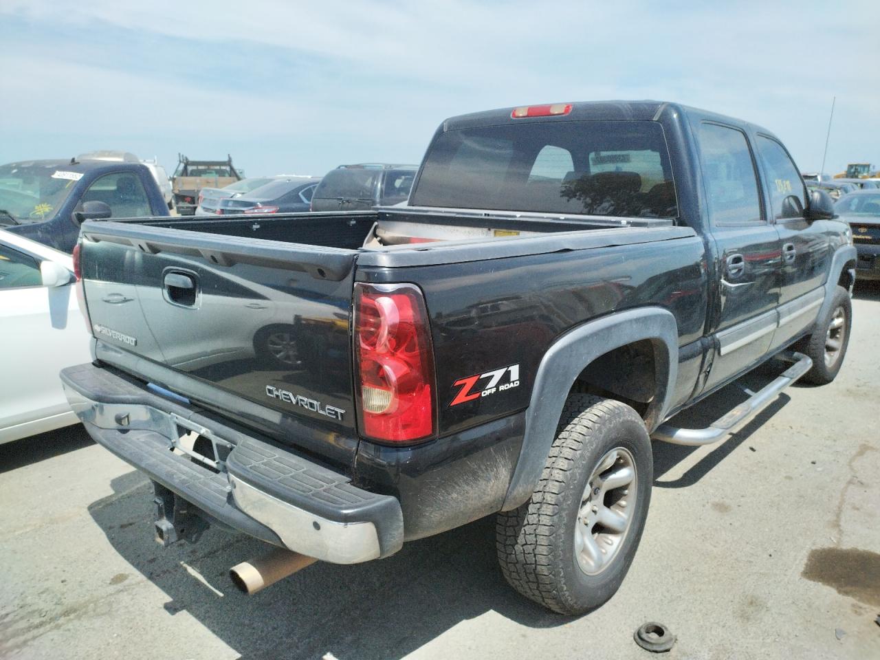 Photo 4 from auction – 2005 CHEVROLET SILVERADO with VIN 2GCEK13T851391664