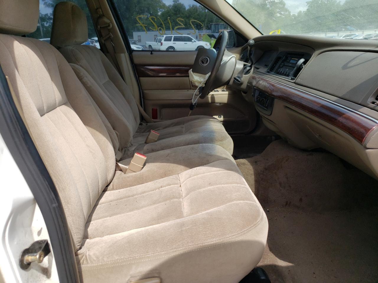 Photo 5 from auction – 2004 MERCURY GRAND MARQ with VIN 2MEFM74W24X603088