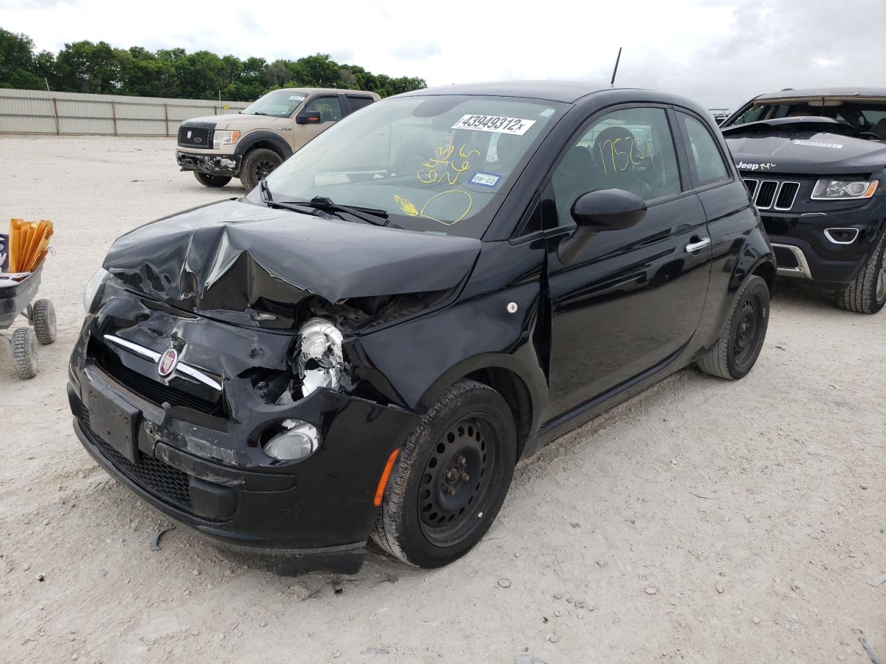 Photo 2 from auction – 2015 FIAT 500 POP with VIN 3C3CFFAR0FT643265