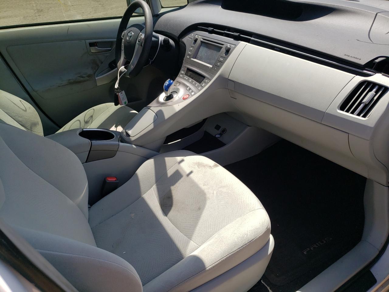 Photo 5 from auction – 2015 TOYOTA PRIUS with VIN JTDKN3DU0F1872805