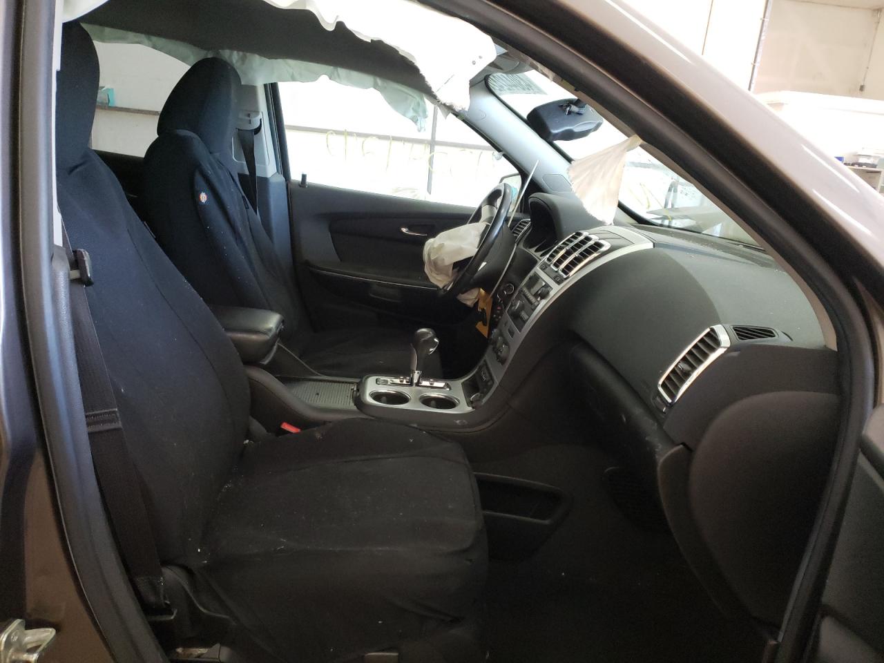 Photo 5 from auction – 2011 GMC ACADIA SLE with VIN 1GKKRPED7BJ236990