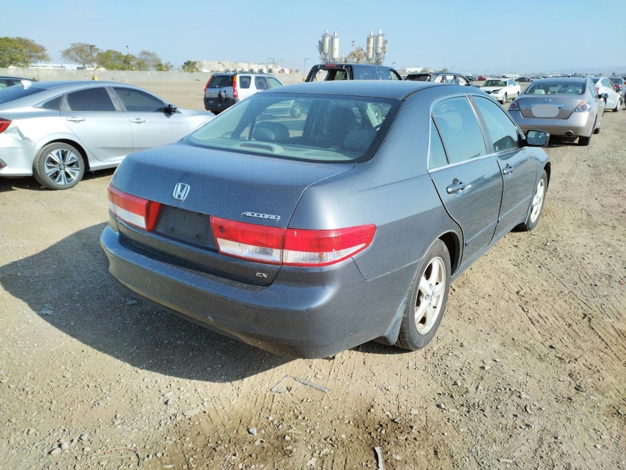 Photo 4 from auction – 2003 HONDA ACCORD EX with VIN JHMCM56643C072699