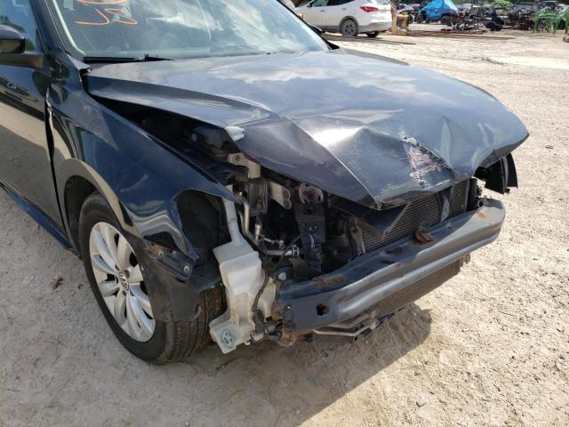 Photo 9 from auction – 2013 VOLKSWAGEN PASSAT S with VIN 1VWAP7A30DC134655