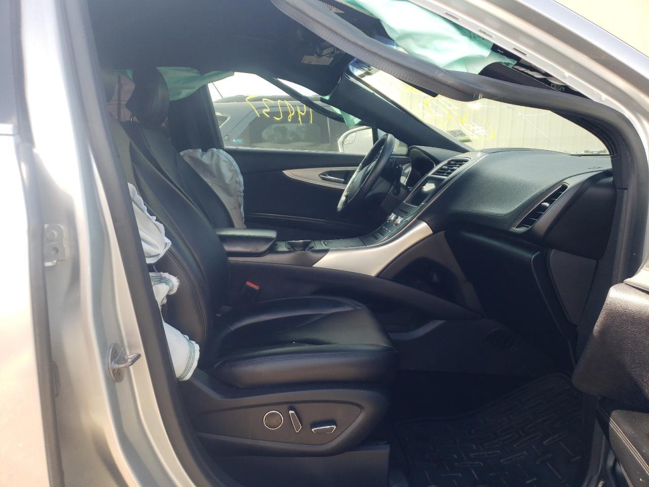 Photo 5 from auction – 2016 LINCOLN MKX PREMIE with VIN 2LMTJ6JR2GBL52614
