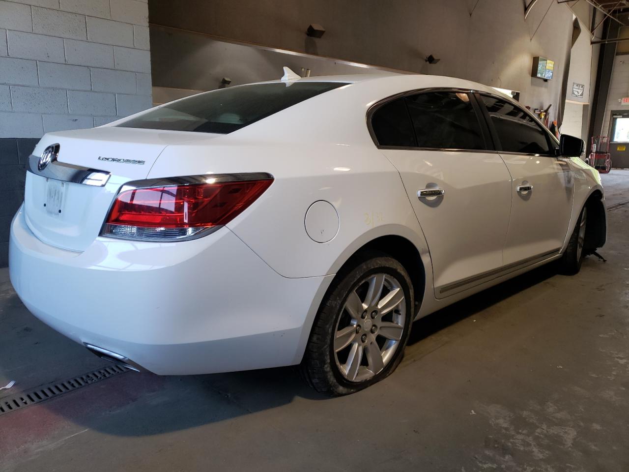Photo 4 from auction – 2012 BUICK LACROSSE with VIN 1G4GC5E39CF210972