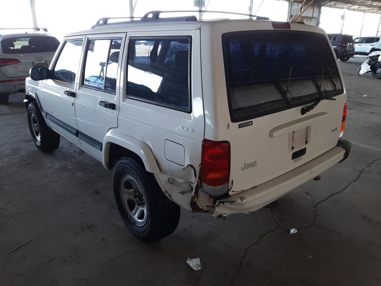Photo 3 from auction – 2000 JEEP CHEROKEE S with VIN 1J4FF48S7YL140959