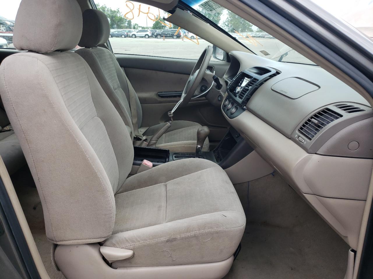 Photo 5 from auction – 2005 TOYOTA CAMRY LE with VIN 4T1BE32K55U970965