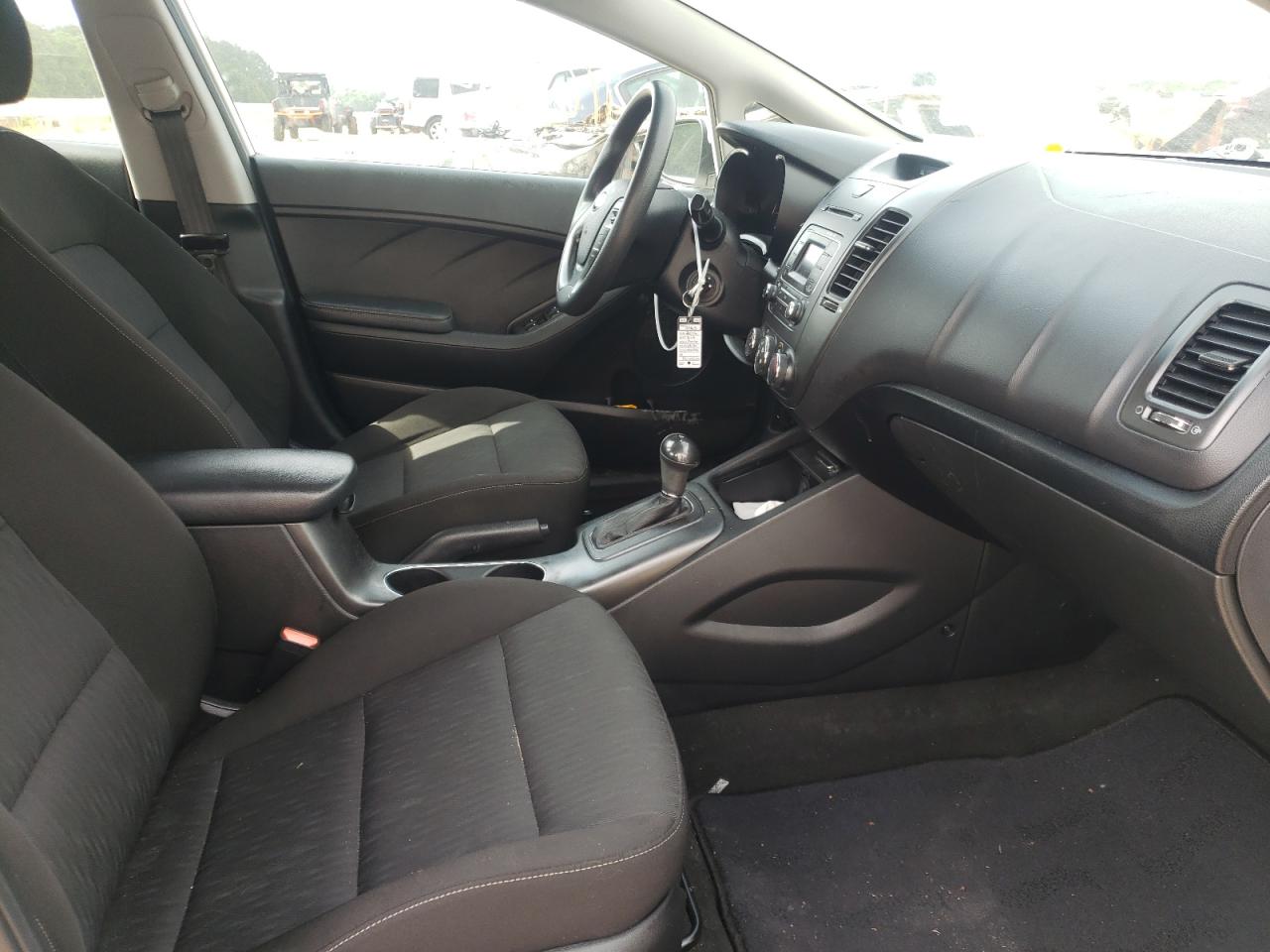 Photo 5 from auction – 2016 KIA FORTE LX with VIN KNAFK4A62G5459619