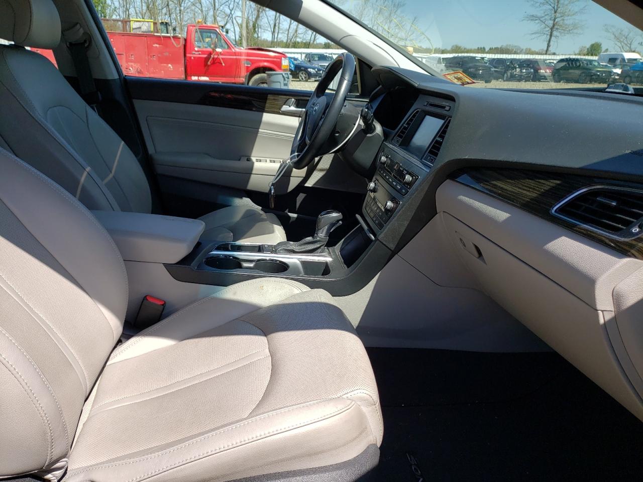 Photo 5 from auction – 2016 HYUNDAI SONATA SPO with VIN 5NPE34AF1GH326328