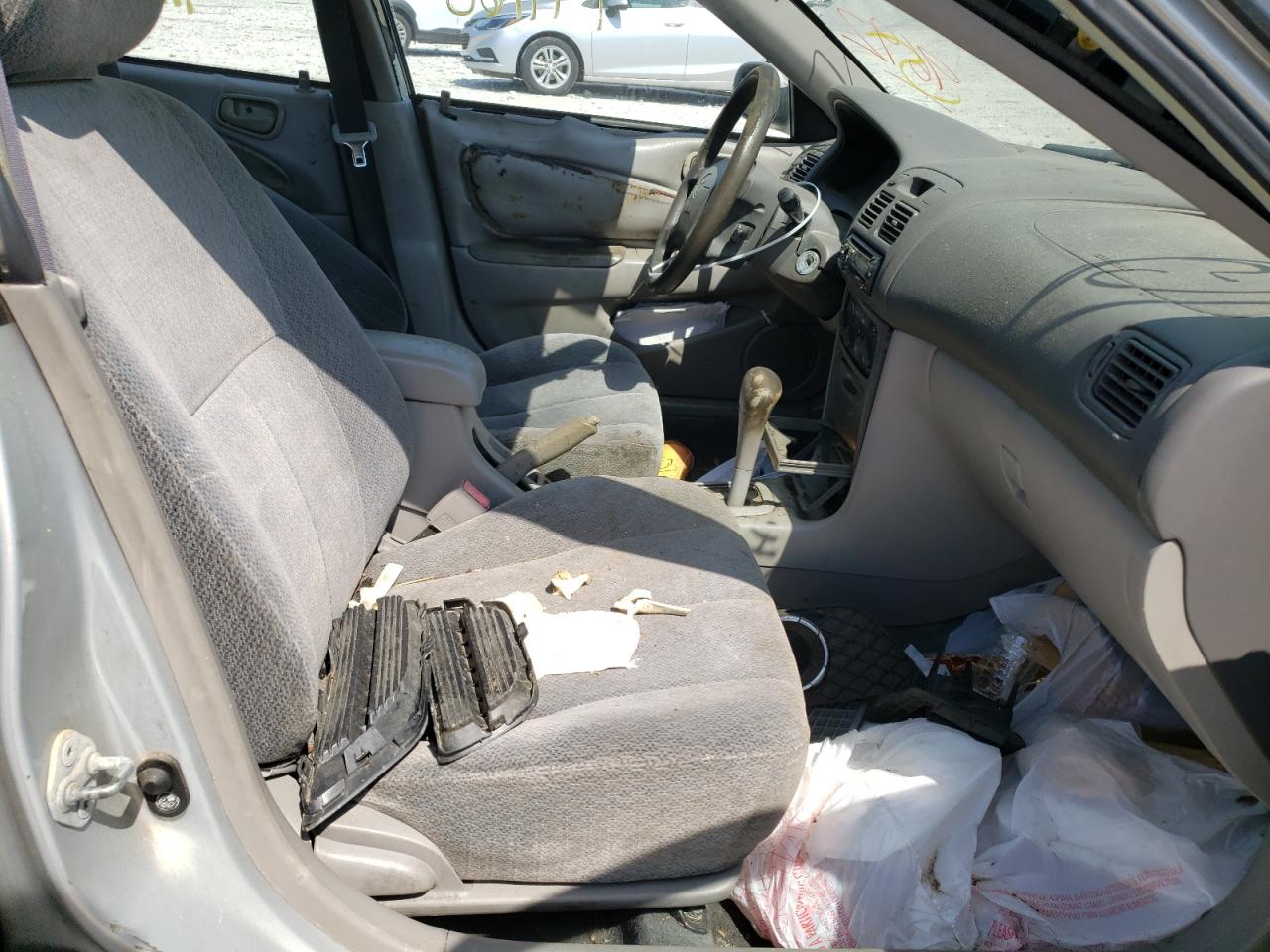 Photo 5 from auction – 2001 TOYOTA COROLLA CE with VIN 1NXBR12E91Z459692