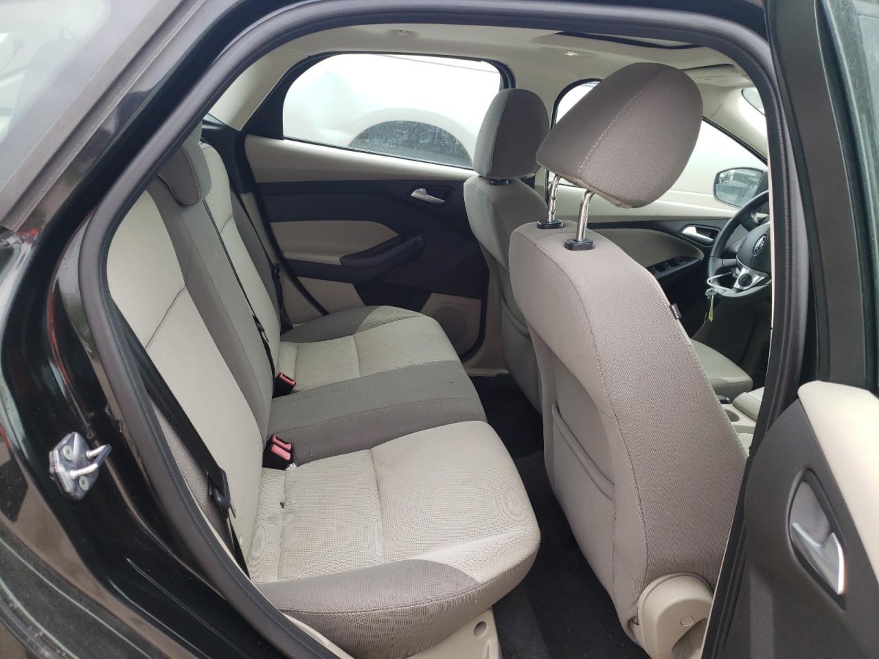 Photo 6 from auction – 2013 FORD FOCUS SE with VIN 1FADP3K29DL174527