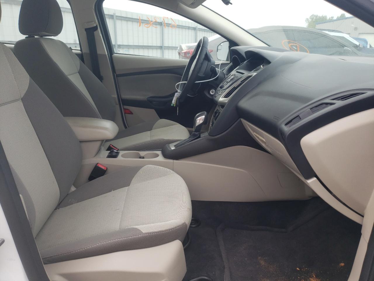 Photo 5 from auction – 2014 FORD FOCUS SE with VIN 1FADP3F2XEL203187