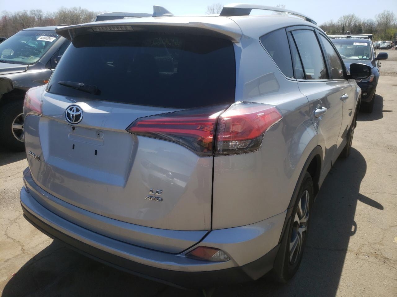 Photo 4 from auction – 2017 TOYOTA RAV4 LE with VIN 2T3BFREVXHW635282