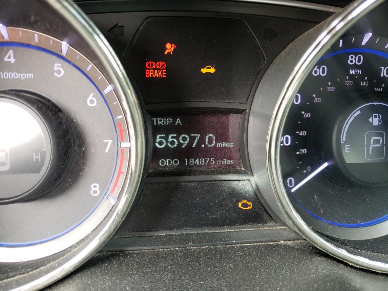 Photo 8 from auction – 2011 HYUNDAI SONATA SE with VIN 5NPEC4AC8BH182212