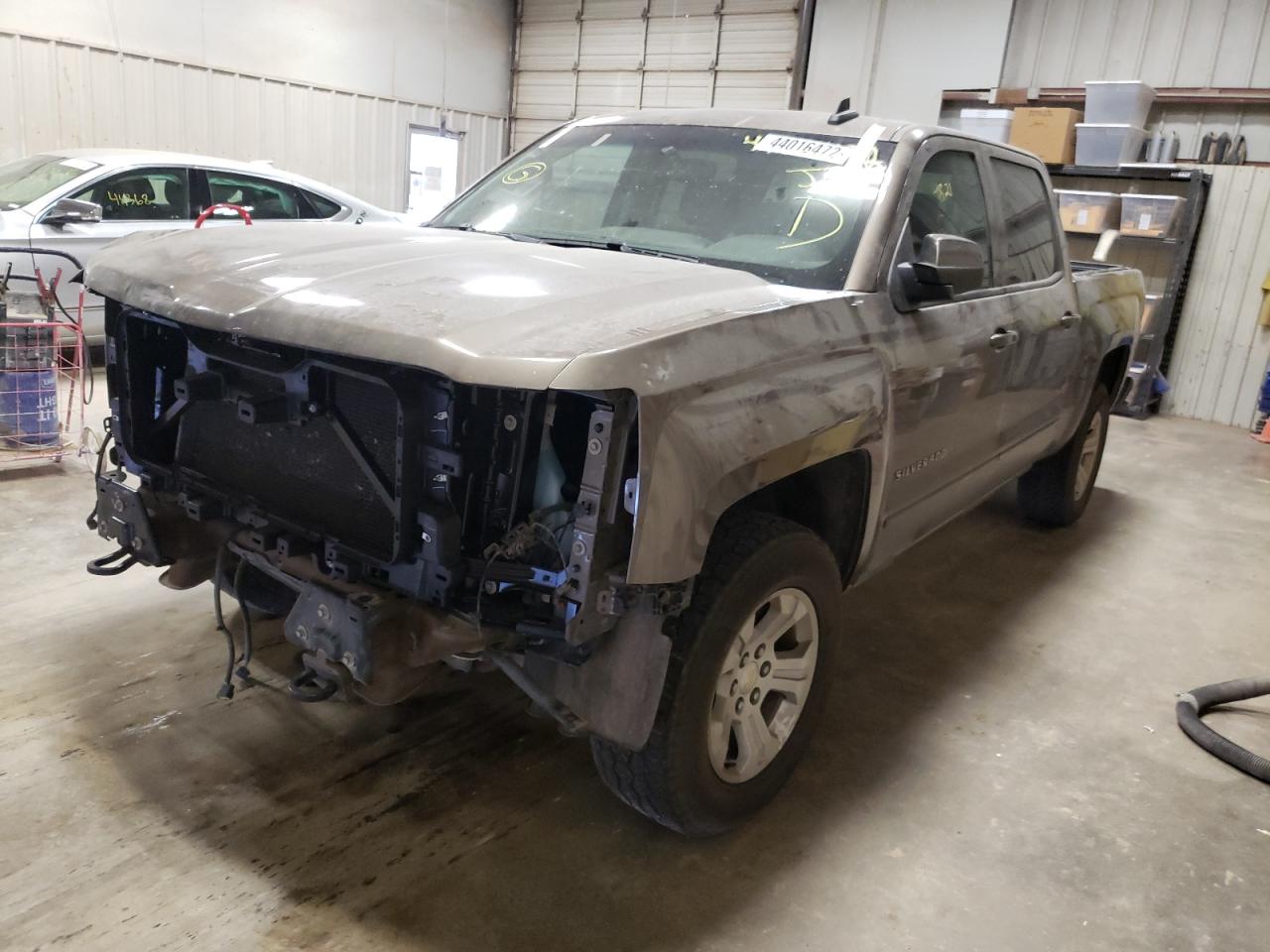 Photo 2 from auction – 2015 CHEVROLET SILVERADO with VIN 3GCUKREC3FG293819