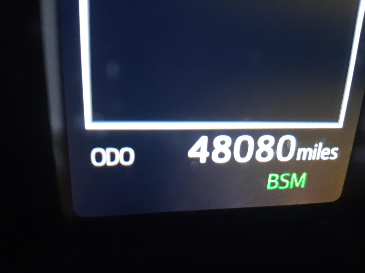Photo 8 from auction – 2017 TOYOTA RAV4 XLE with VIN JTMRFREV4HJ123241
