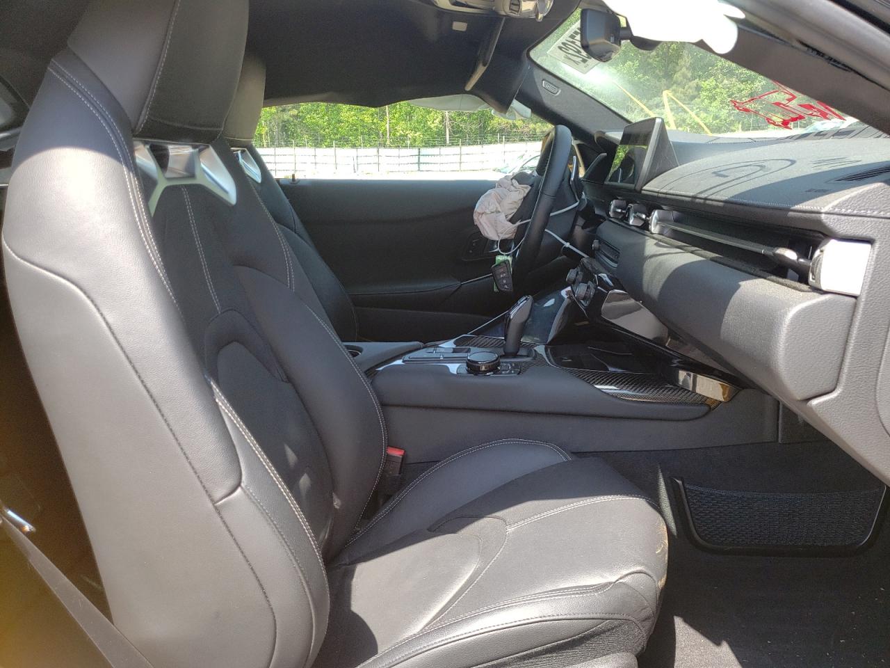 Photo 5 from auction – 2022 TOYOTA SUPRA BASE with VIN WZ1DB0C00NW047610
