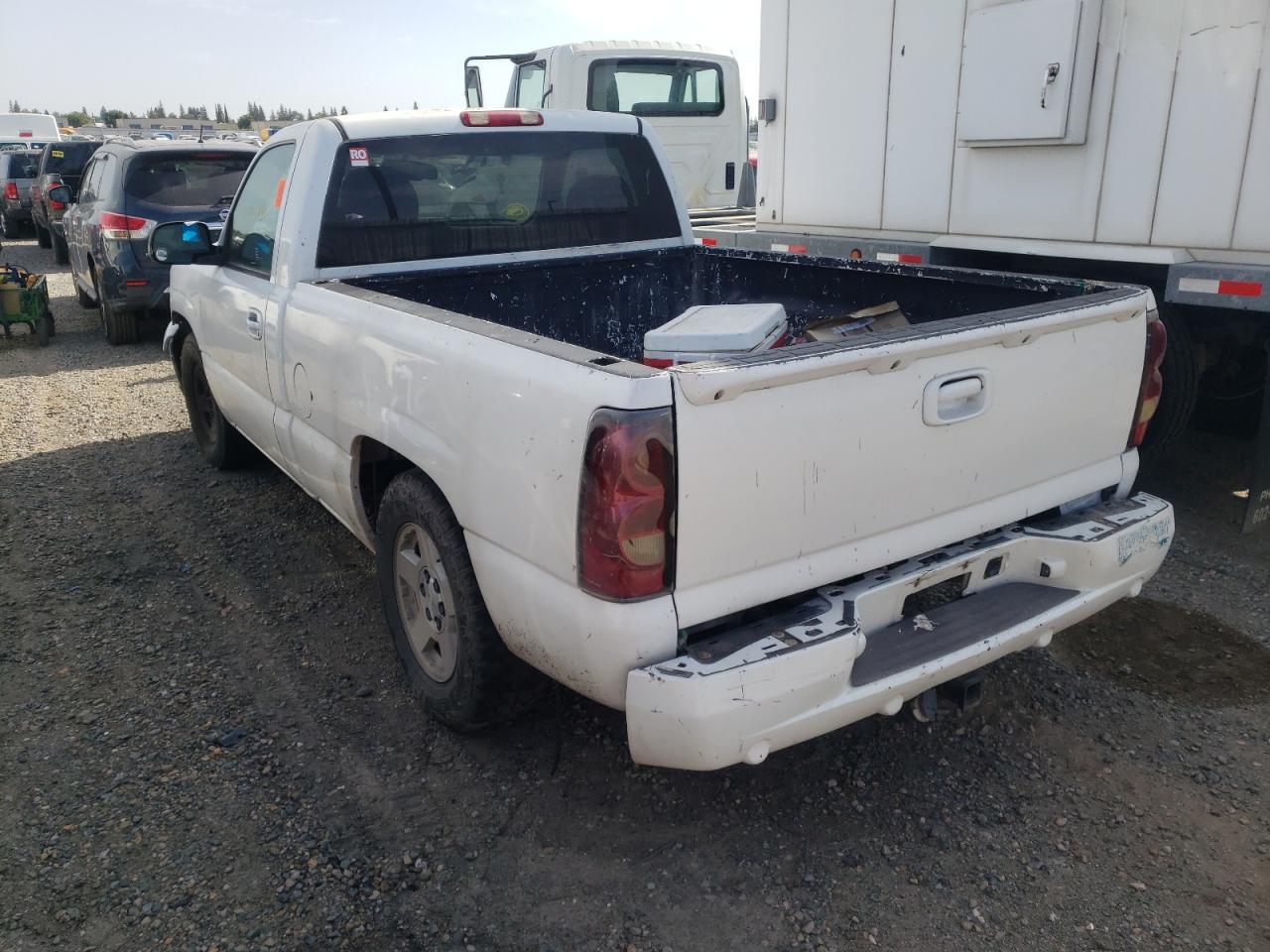 Photo 3 from auction – 2004 CHEVROLET SILVERADO with VIN 1GCEC14T14Z148750