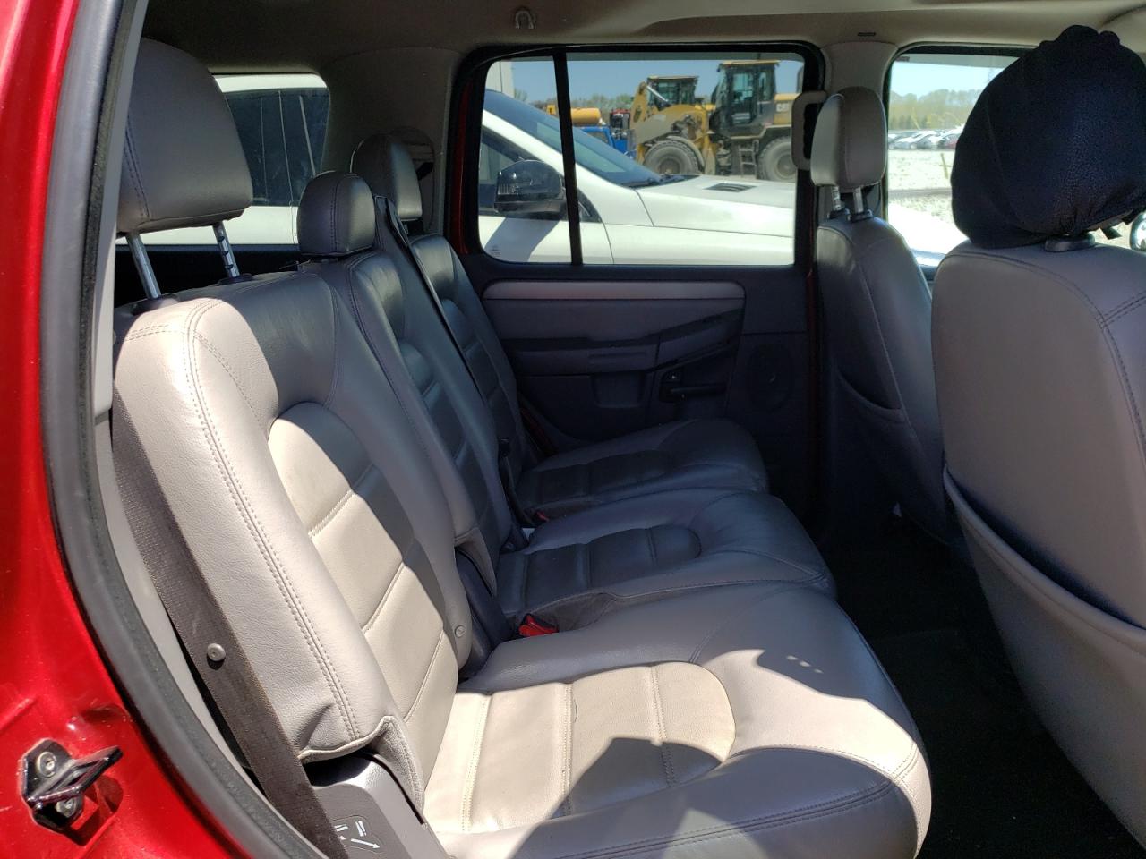 Photo 6 from auction – 2004 FORD EXPLORER X with VIN 1FMDU73W84UA91494