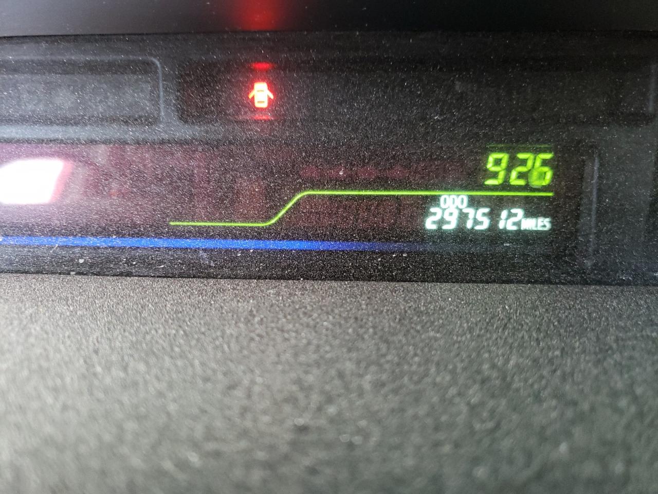 Photo 8 from auction – 2014 TOYOTA PRIUS V with VIN JTDZN3EU4E3301382
