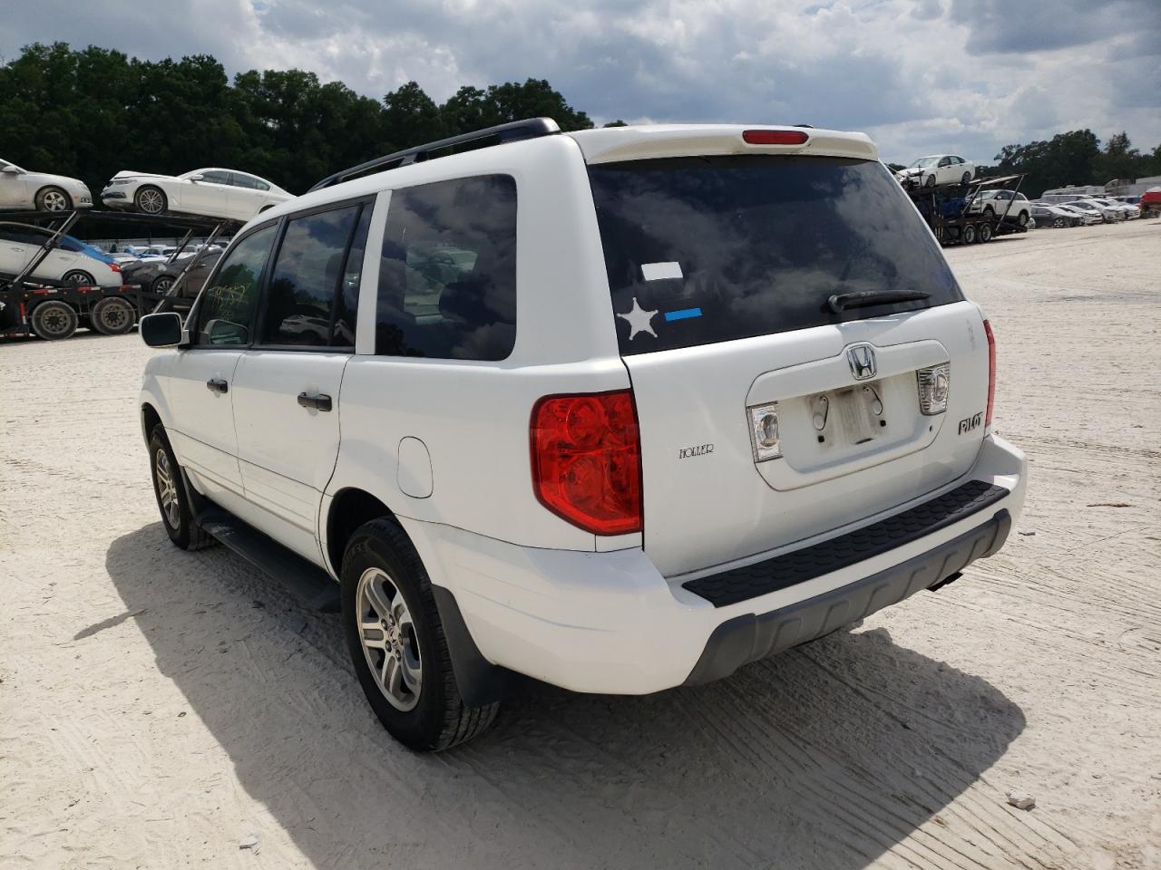 Photo 3 from auction – 2004 HONDA PILOT EXL with VIN 5FNYF18534B000931
