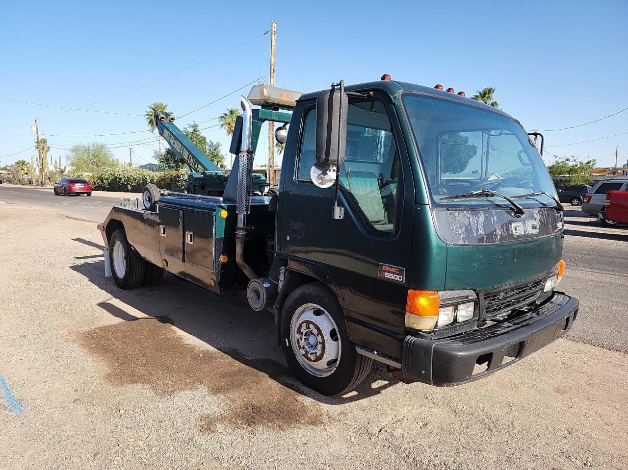 GMC 5500 W5504 2001 with VIN J8DE5B14117900840 - Photo from auction