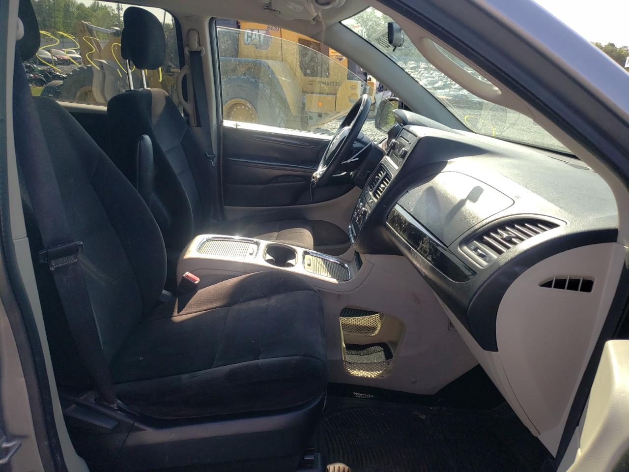 Photo 5 from auction – 2014 DODGE GRAND CARA with VIN 2C4RDGCG1ER155411