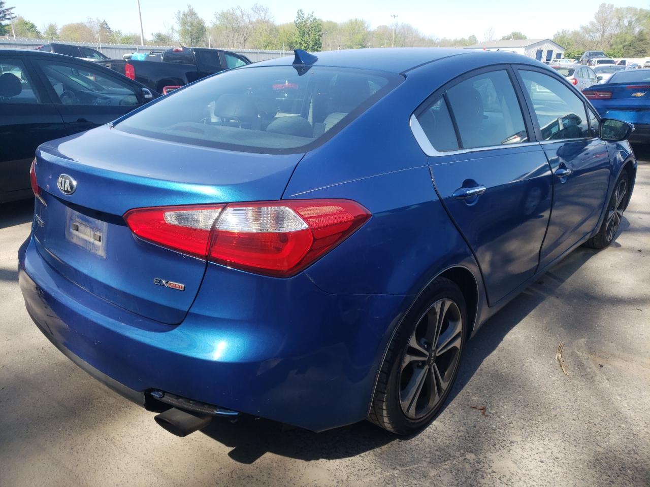 Photo 4 from auction – 2014 KIA FORTE EX with VIN KNAFX4A85E5170153