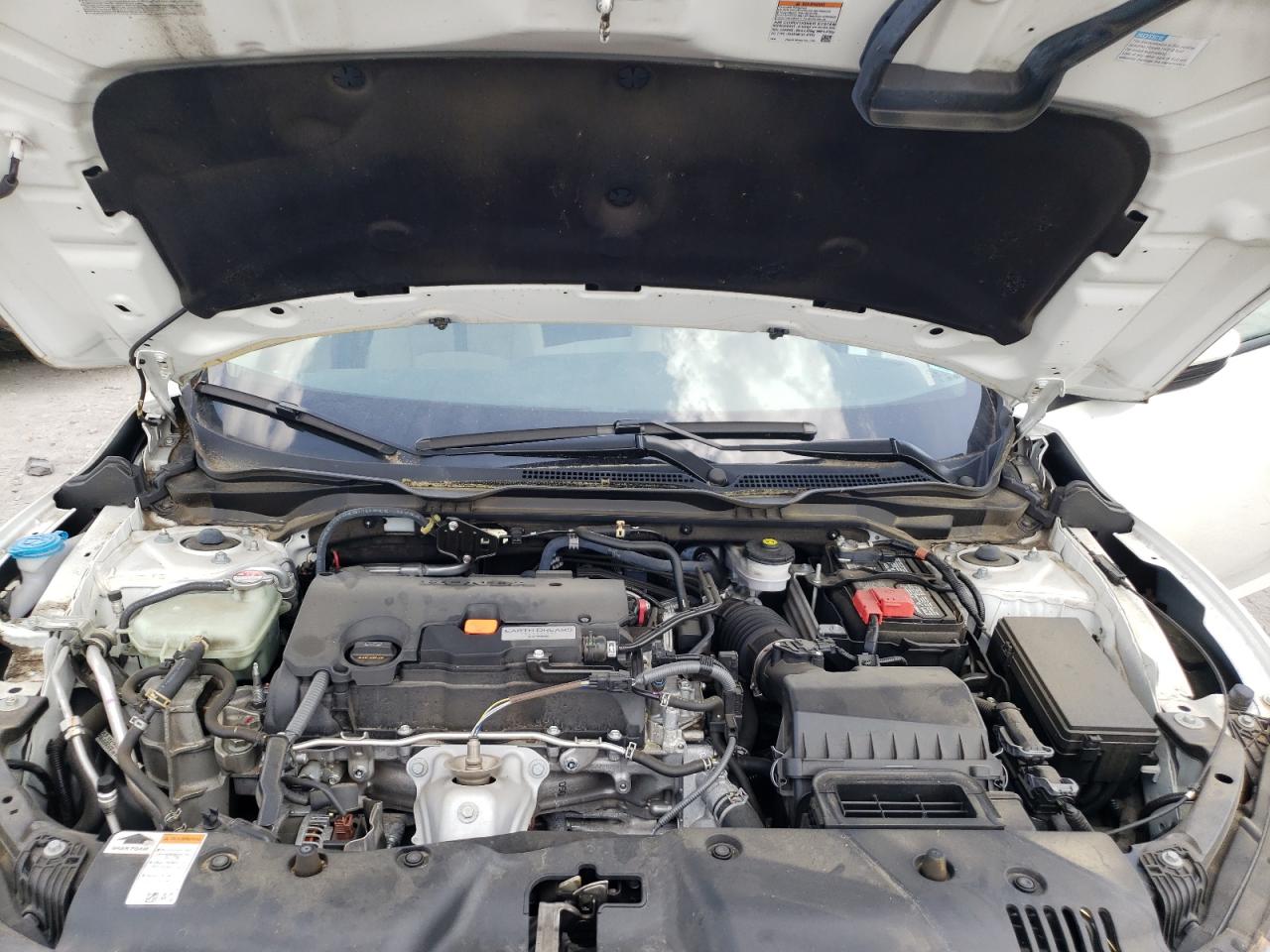 Photo 7 from auction – 2018 HONDA CIVIC EX with VIN 19XFC2F76JE017606