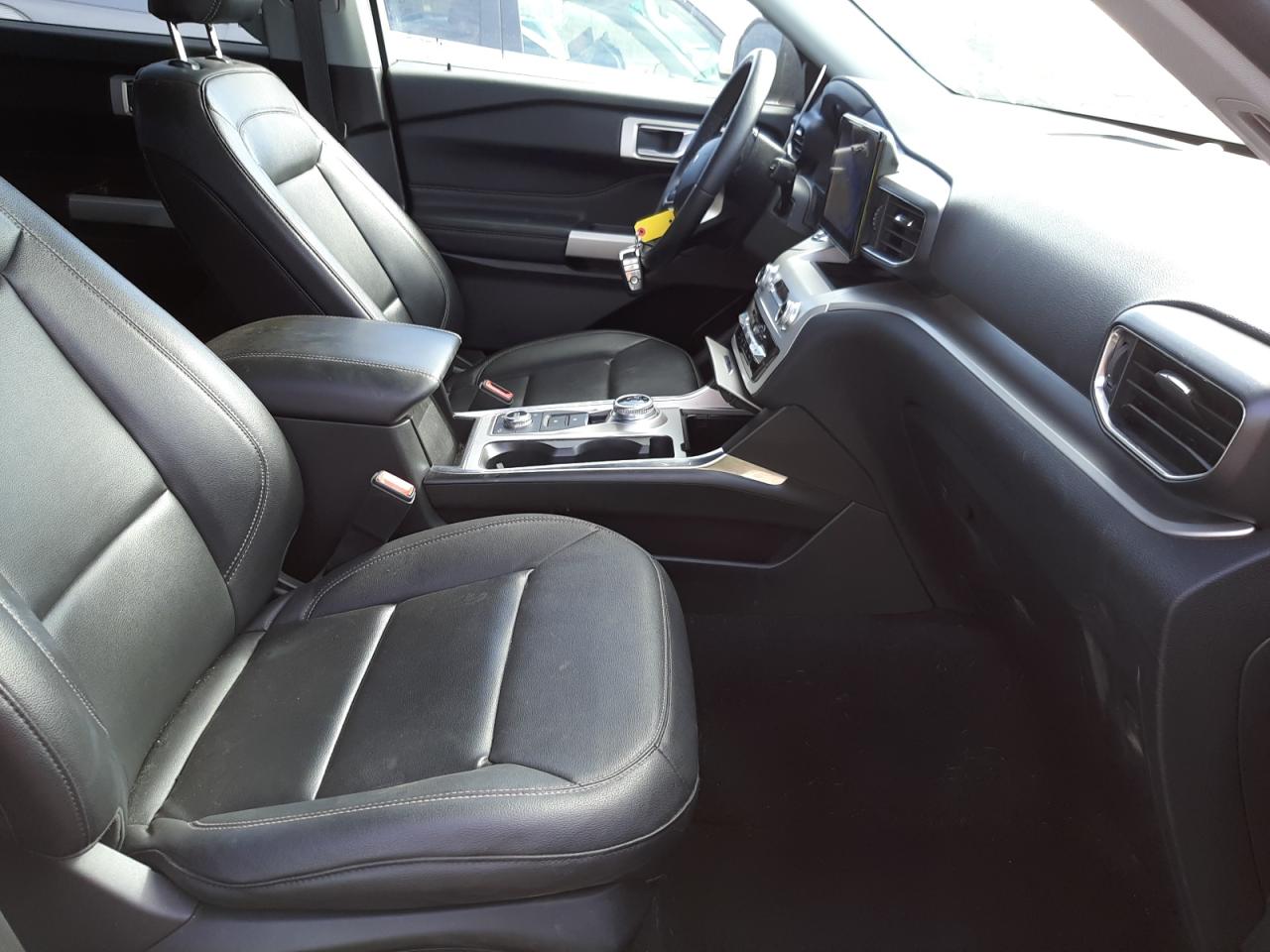 Photo 5 from auction – 2021 FORD EXPLORER X with VIN 1FMSK8DH1MGA23393