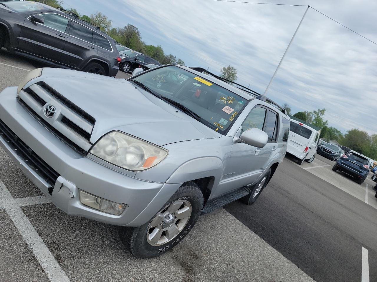 TOYOTA 4RUNNER LI 2005 with VIN JTEBU17R650070936 - Photo from auction
