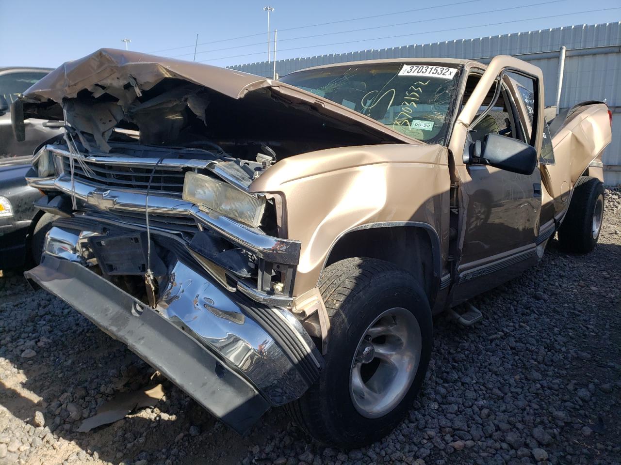 Photo 2 from auction – 1997 CHEVROLET GMT-400 C1 with VIN 2GCEC19M5V1292815