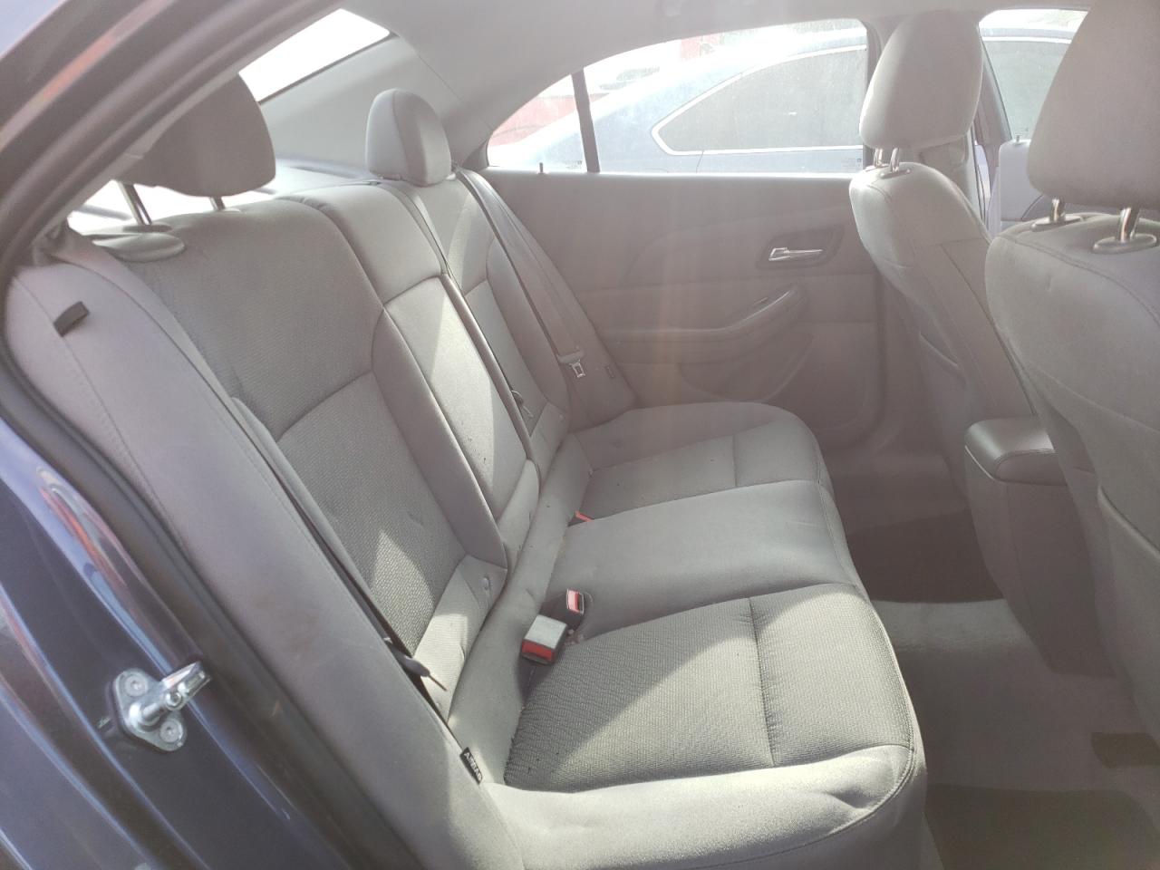 Photo 6 from auction – 2015 CHEVROLET MALIBU LS with VIN 1G11B5SLXFF328897