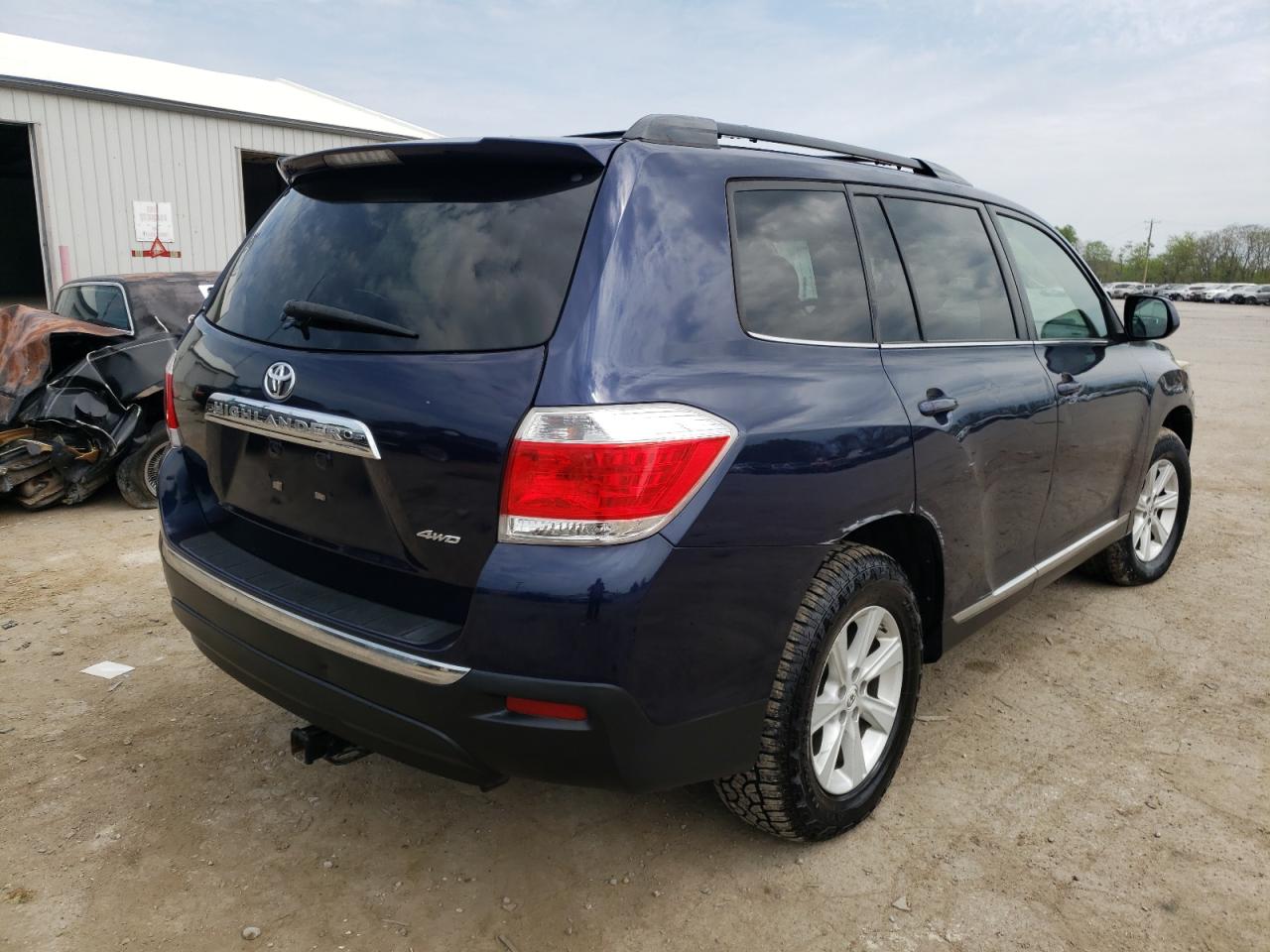 Photo 4 from auction – 2013 TOYOTA HIGHLANDER with VIN 5TDBK3EH6DS183717