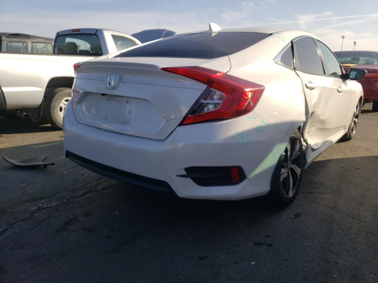 Photo 4 from auction – 2017 HONDA CIVIC EX with VIN 19XFC1F39HE207580