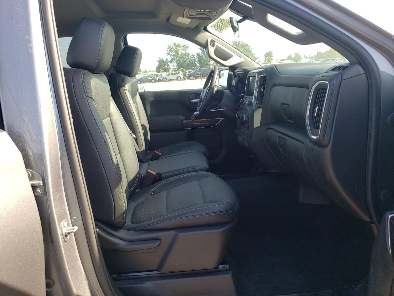 Photo 5 from auction – 2020 CHEVROLET SILVERADO with VIN 3GCUYDET3LG324354
