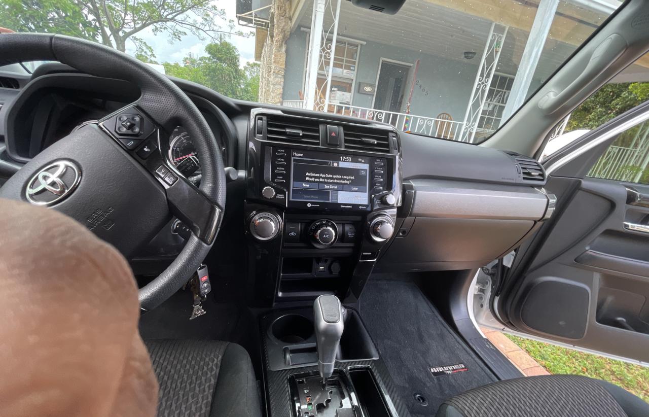 Photo 9 from auction – 2020 TOYOTA 4RUNNER SR with VIN JTEBU5JR6L5749993
